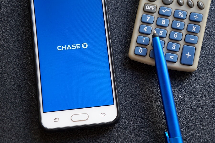 Chase mobile app with calculator and pen